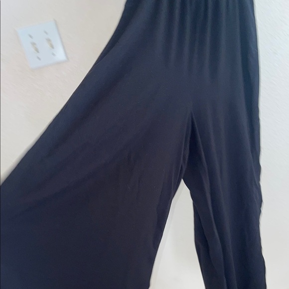 Black V-Neck Flutter Sleeve Cocktail Gown - Picture 9 of 10